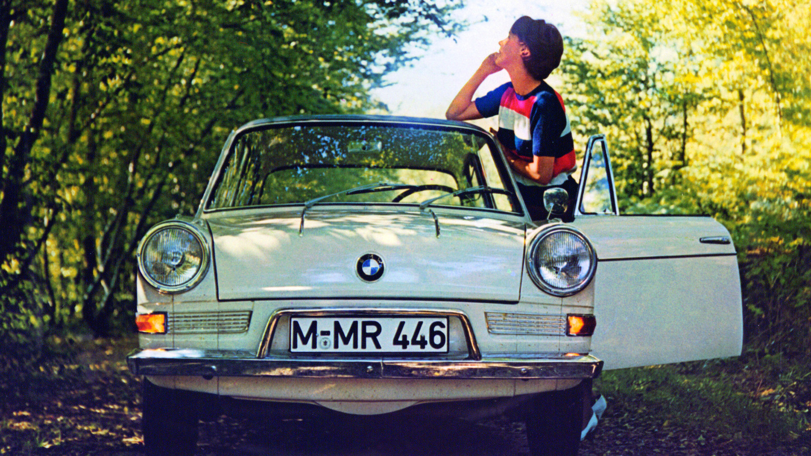 11 wyjątkowych samochodów z silnikiem tylnym, które przetrwały próbę czasu